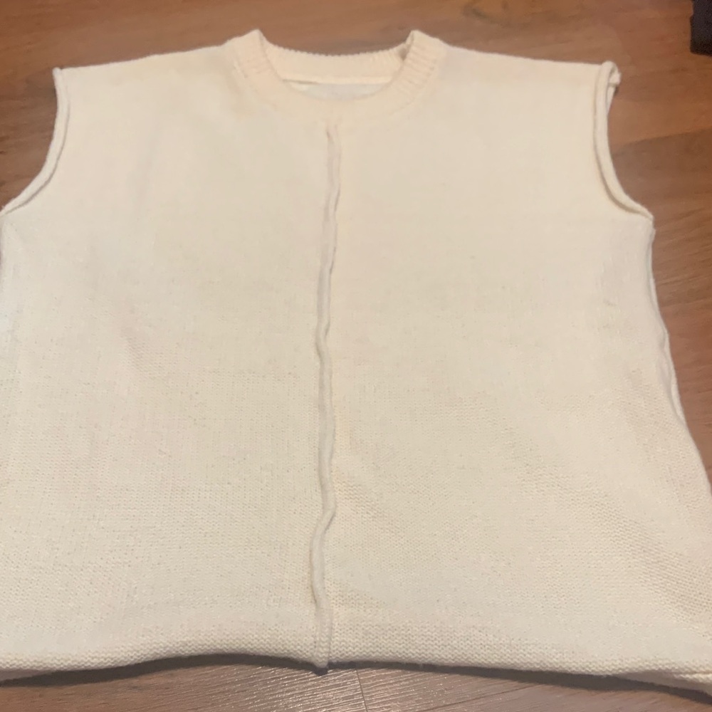 SHEIN Cream Sleeveless Crew Neck Knit Sweater